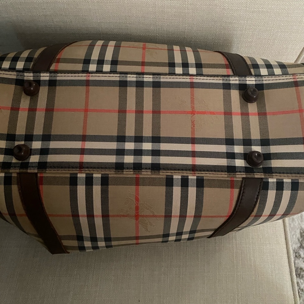 Burberry House Check Boston Bag - Picture 8 of 12